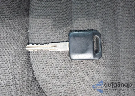 2005 Nissan Pathfinder Xe from USA, damaged, VIN 5N1AR18W45C779915